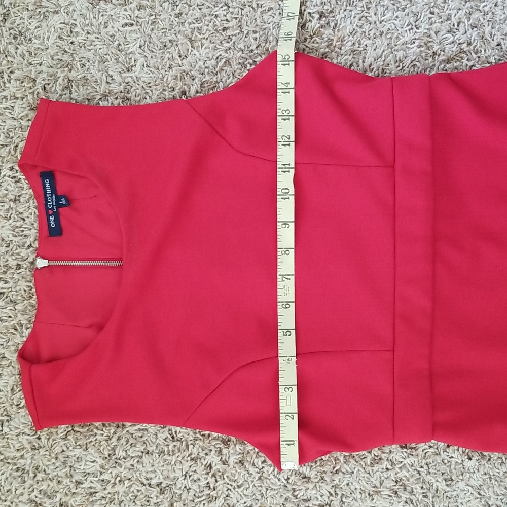 Red Dress - Picture 7 of 9